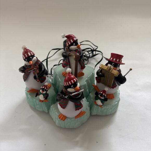 Mr. Christmas Penguin Players Band Playing Instrument Animated Music w/Box READ - Picture 2 of 15